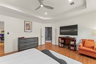 Building Photo - 3634 Dreyfus St