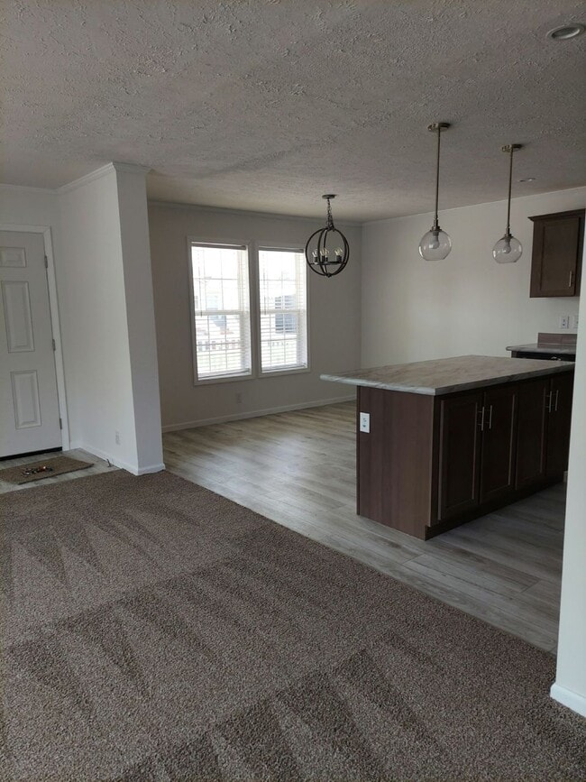 Building Photo - 52522 Willow Wood Ct