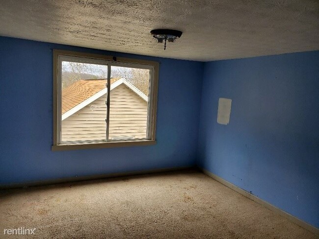 Building Photo - 3 br, 2 bath House - 125 Lincoln St