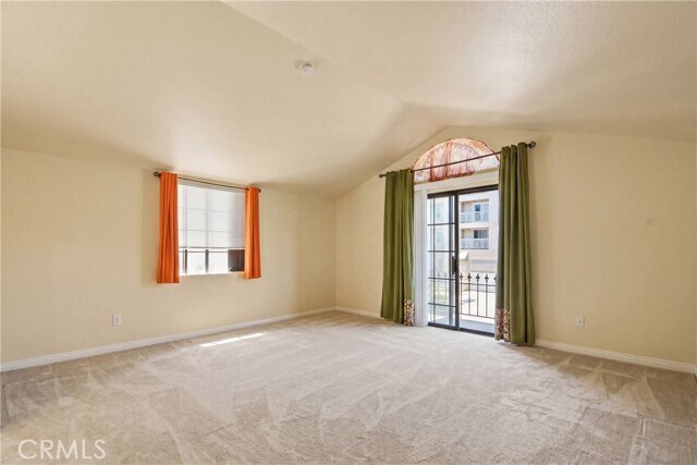 Foto del edificio - 1052 Belmont Ave