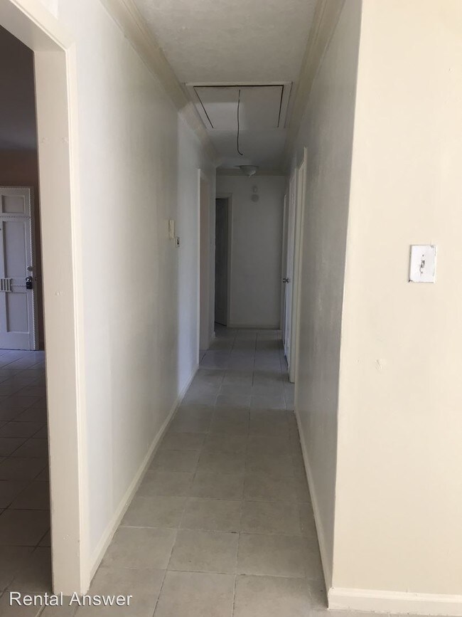 Building Photo - 11711 Sandstone St