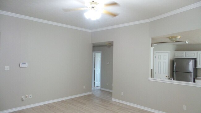 Foto del edificio - 1305 Remington Ct
