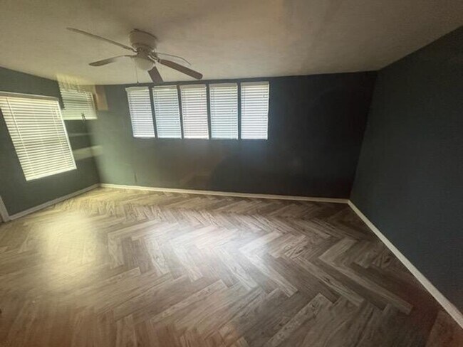 Foto del edificio - 2668 Vernon Dr