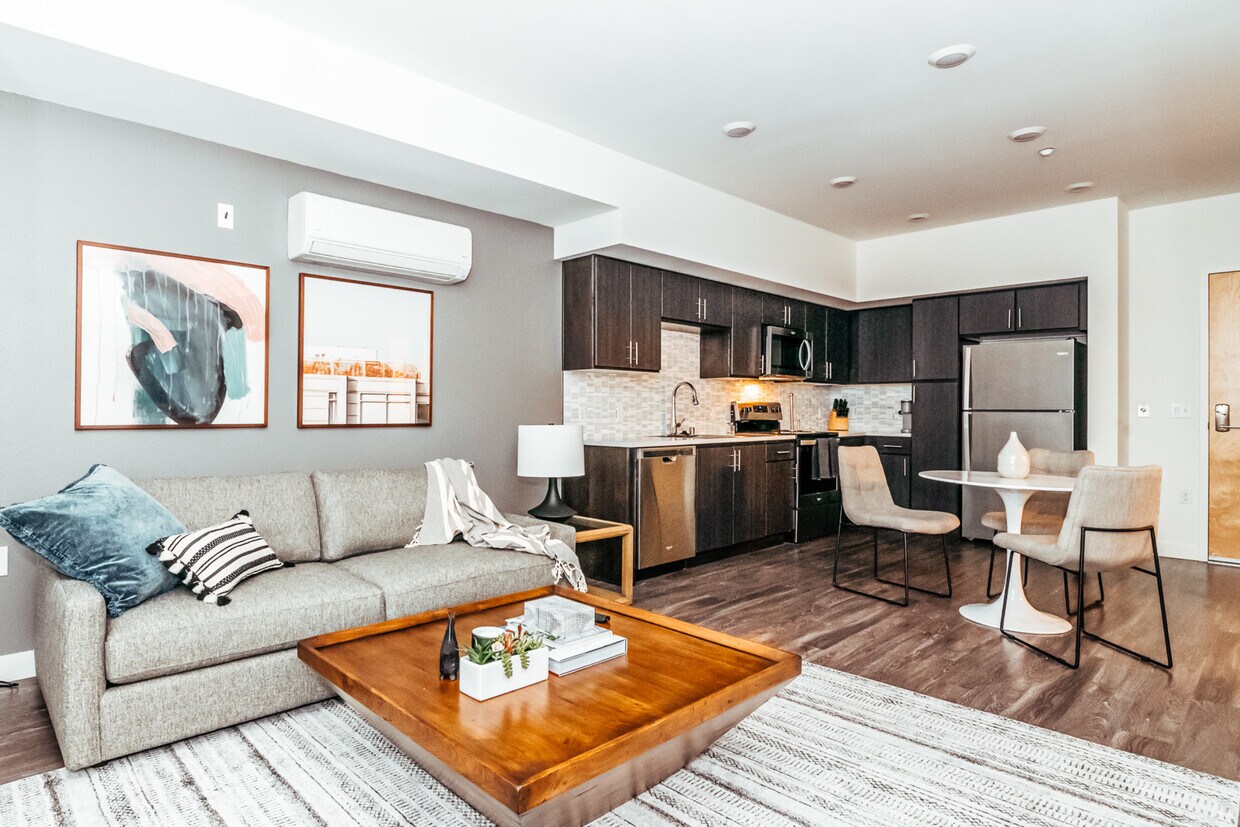 Foto principal - 400 Station Park Cir