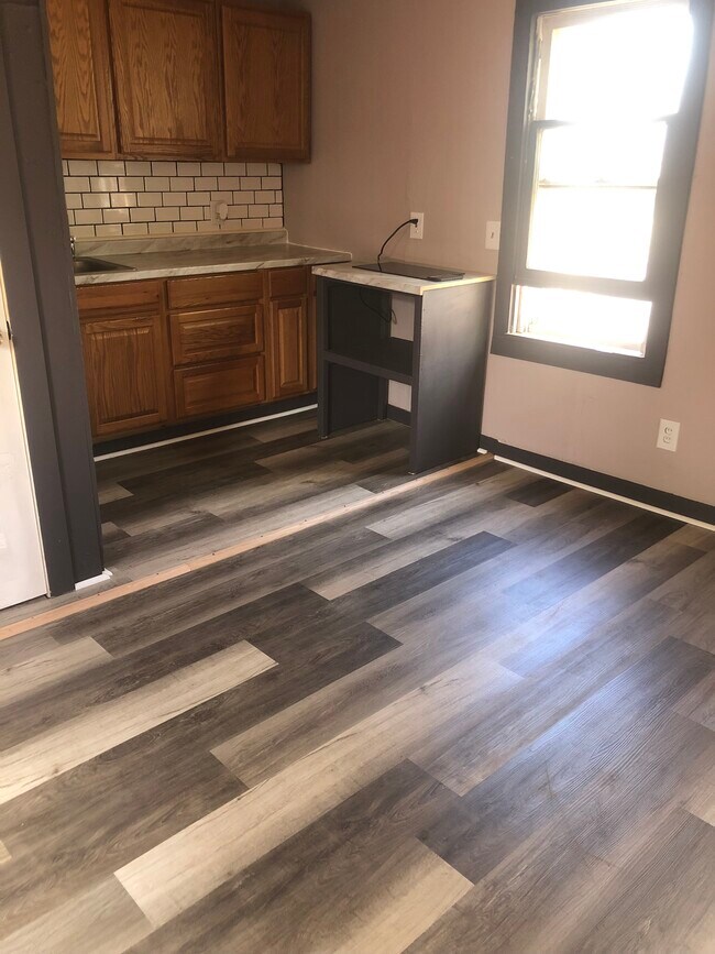 Building Photo - 1614 S Hayden St