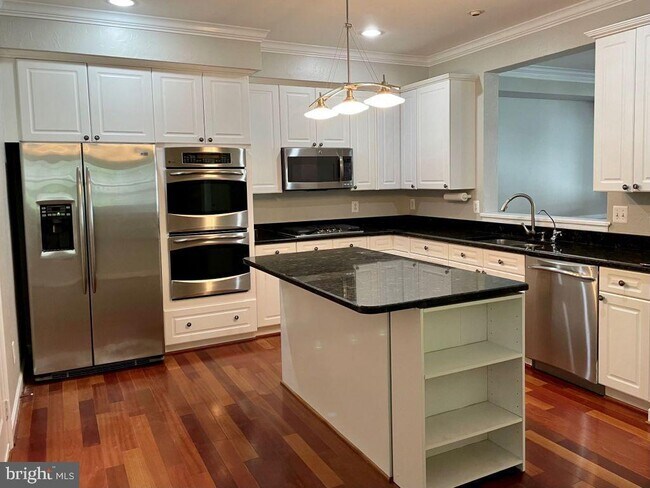 Building Photo - 12164 Tryton Way