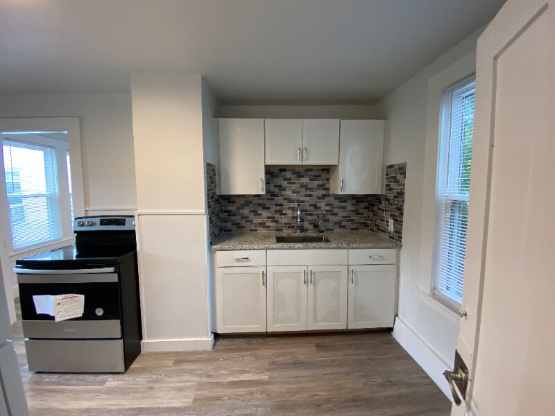 118 Congress St Unit 5, Milford, MA 01757 Room for Rent in Milford, MA