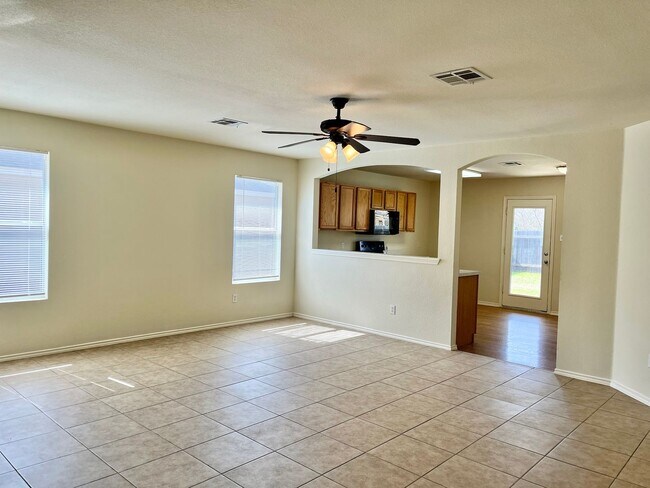 Foto del edificio - 215 Madison Ln