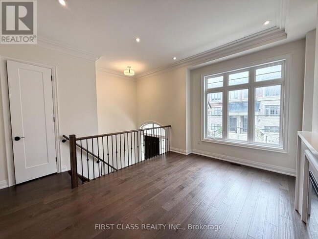 Building Photo - 12 Abbeyhill Ln