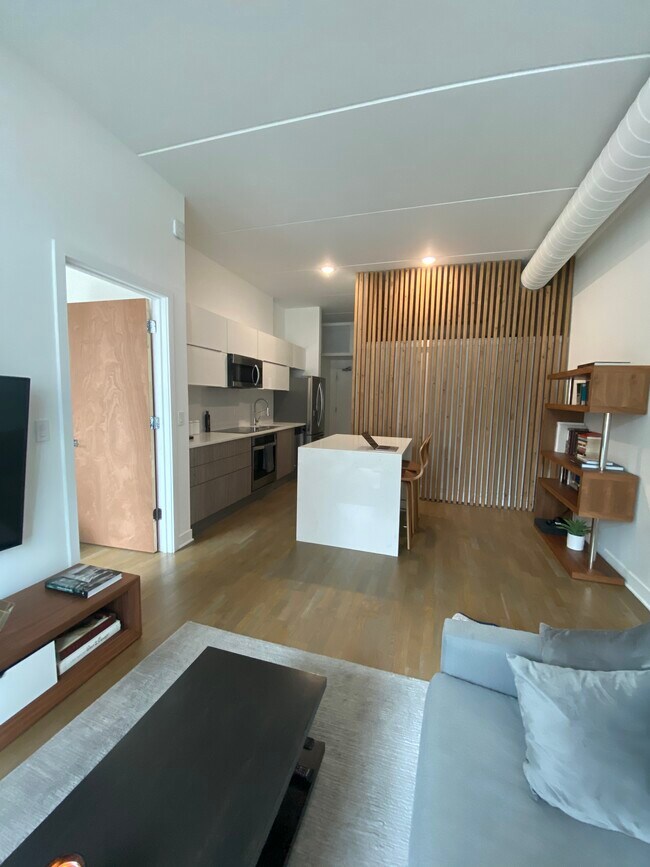 Foto del edificio - 650 W Wayman St