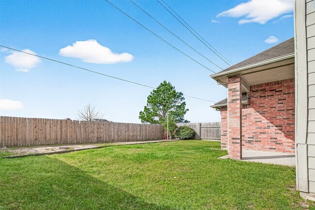 Foto del edificio - 18727 Forest Deer Rd