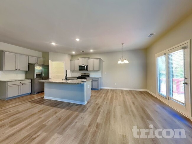 Building Photo - 767 Humphry Dr