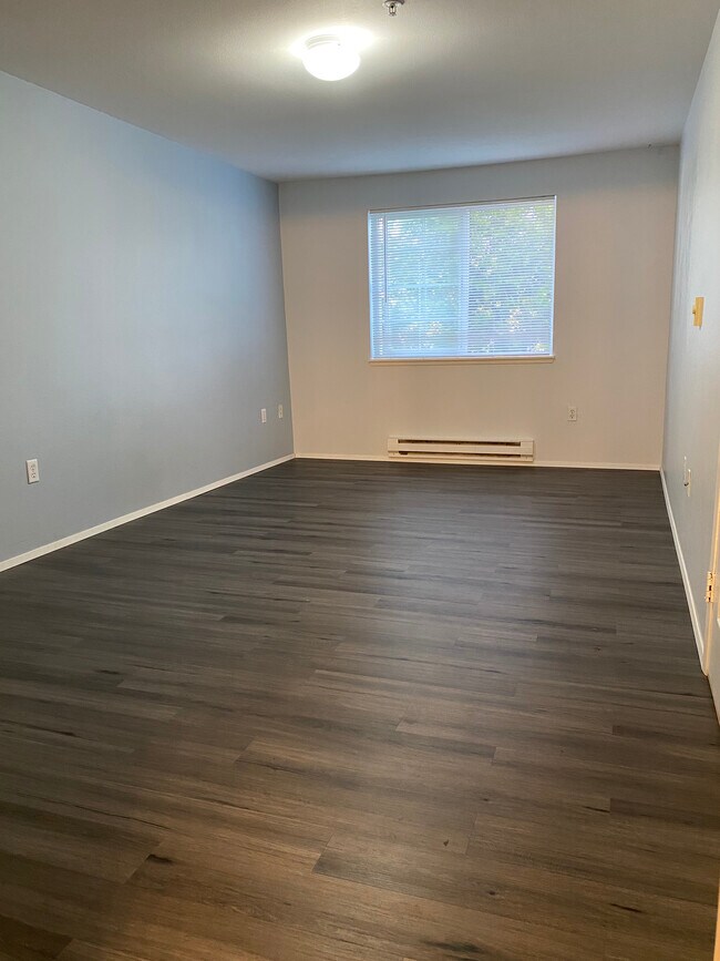 Master bedroom - 10824 SE 170th St