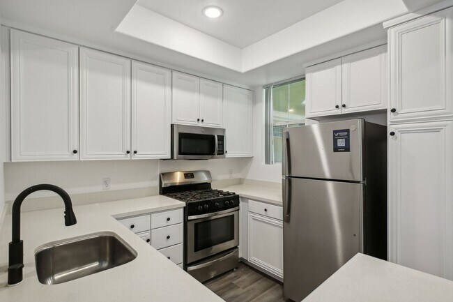 Interior Photo - 2245 Beverly Glen Blvd.