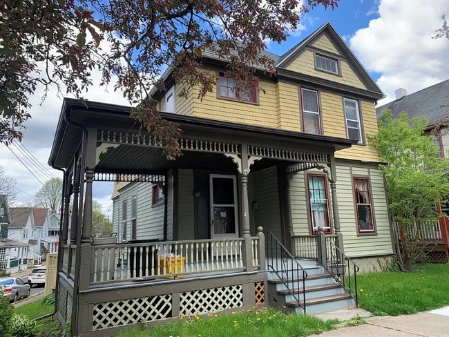 Building Photo - 62 Saint John Ave