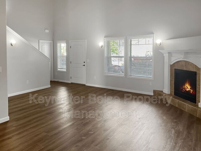 Foto del edificio - 2215 S Dorothy Ave