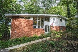 Building Photo - 3615 Tallwood Terrace