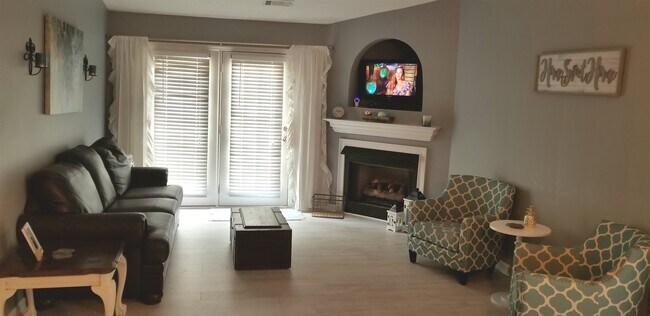 Living Room - 110 Double Tree Dr