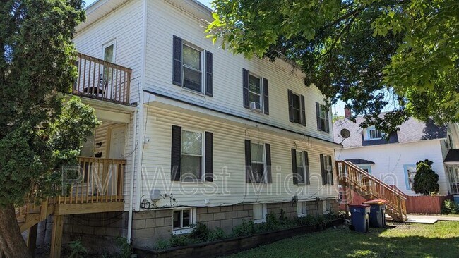 Foto del edificio - 1057 Pine Ave NW