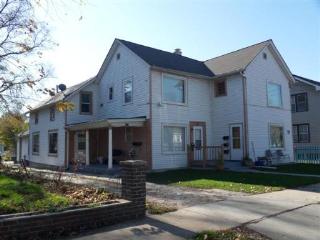 Primary Photo - 749 Front St