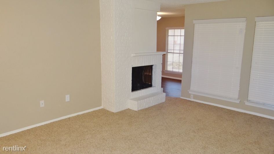Primary Photo - 6100 Glenview Dr