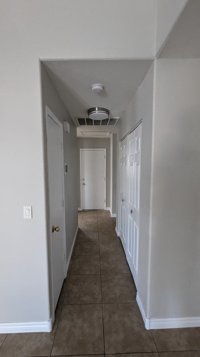 Building Photo - 8208 Cactus Root Ct