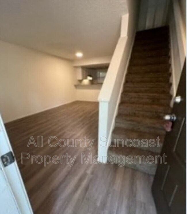 Foto del edificio - 12151 117th St N