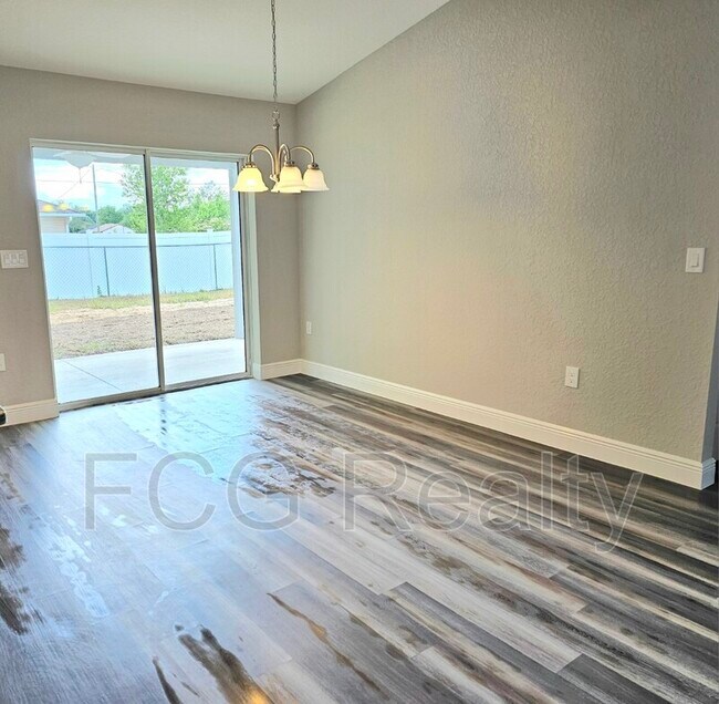 Building Photo - 27 Pine Run Terrace