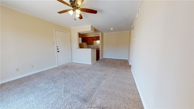 Foto del edificio - 904 University Oaks Blvd