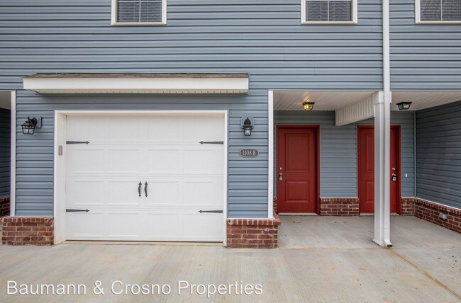 Foto del edificio - 3 br, 2 bath Apartment - 1008 Holly St A