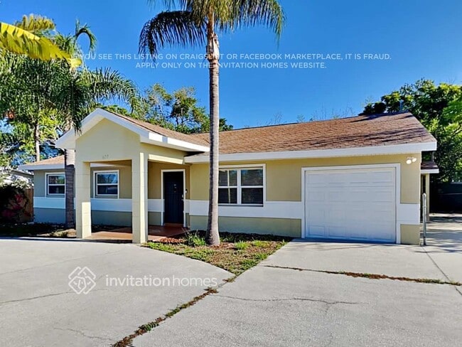Building Photo - 623 Palm Ave