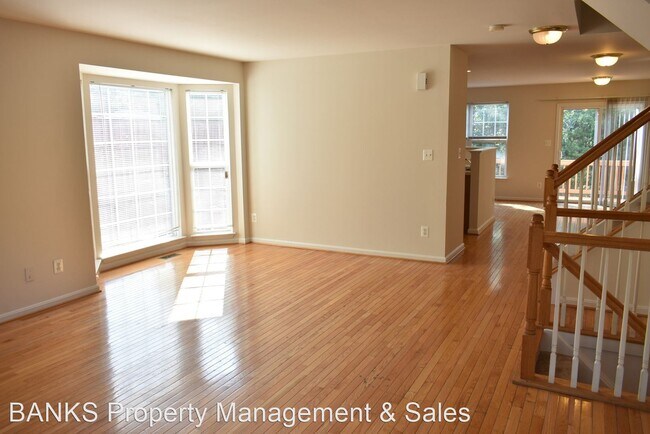 Building Photo - 17519 Isle Royale Terrace