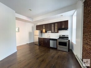 Building Photo - Fort Greene / Amazing and Spacious 3-Bed 2...