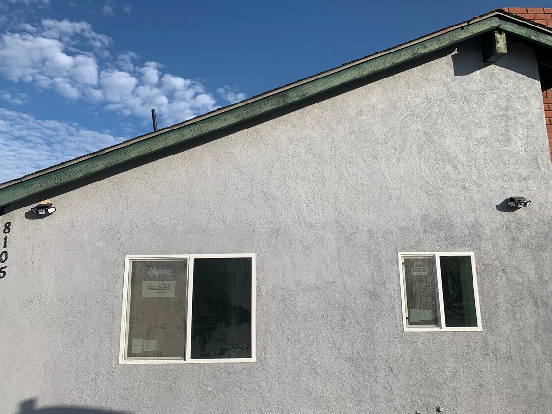 Foto principal - 8105 Brownstone St