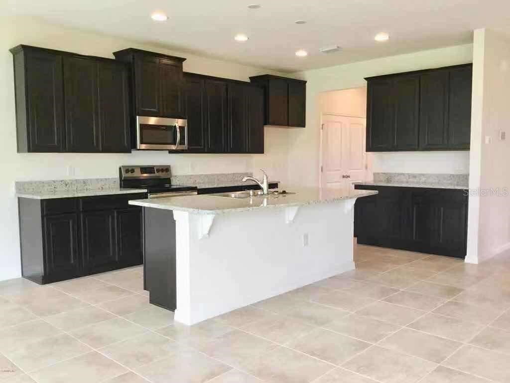 Building Photo - 4540 SW 65th Pl