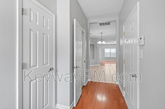 Foto del edificio - 2207 River Park Ct