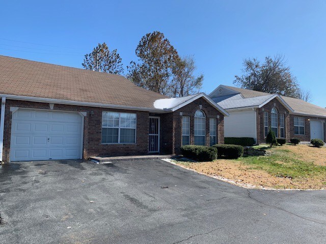 Primary Photo - 339 S Northpark Ln