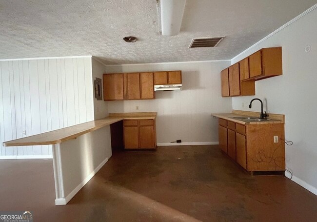 Building Photo - 7 Railroad St