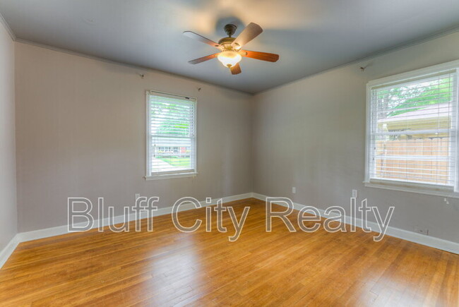 Foto del edificio - 4560 Boyce Rd
