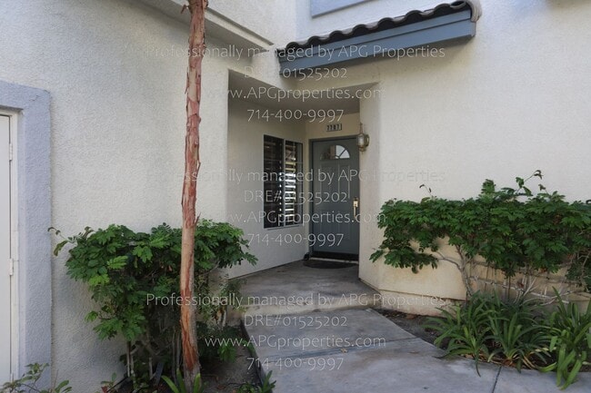 Building Photo - 7707 E Viewrim Dr