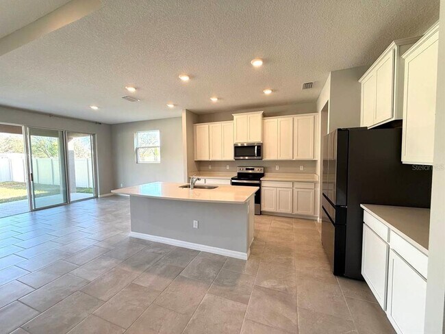 Building Photo - 7724 Broad River Ave