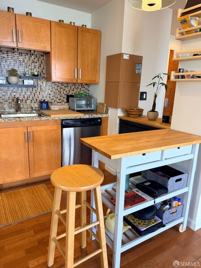 Building Photo - 81 Frank Norris St