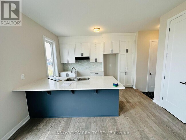 Photo du bâtiment - 322 Canadensis Ln