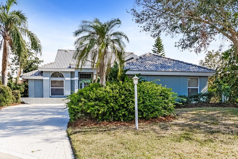 Primary Photo - 7141 40th Ln E