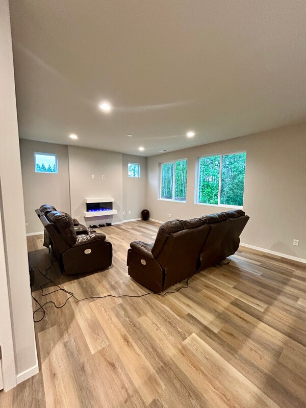 Building Photo - 537 Shore Pine Place