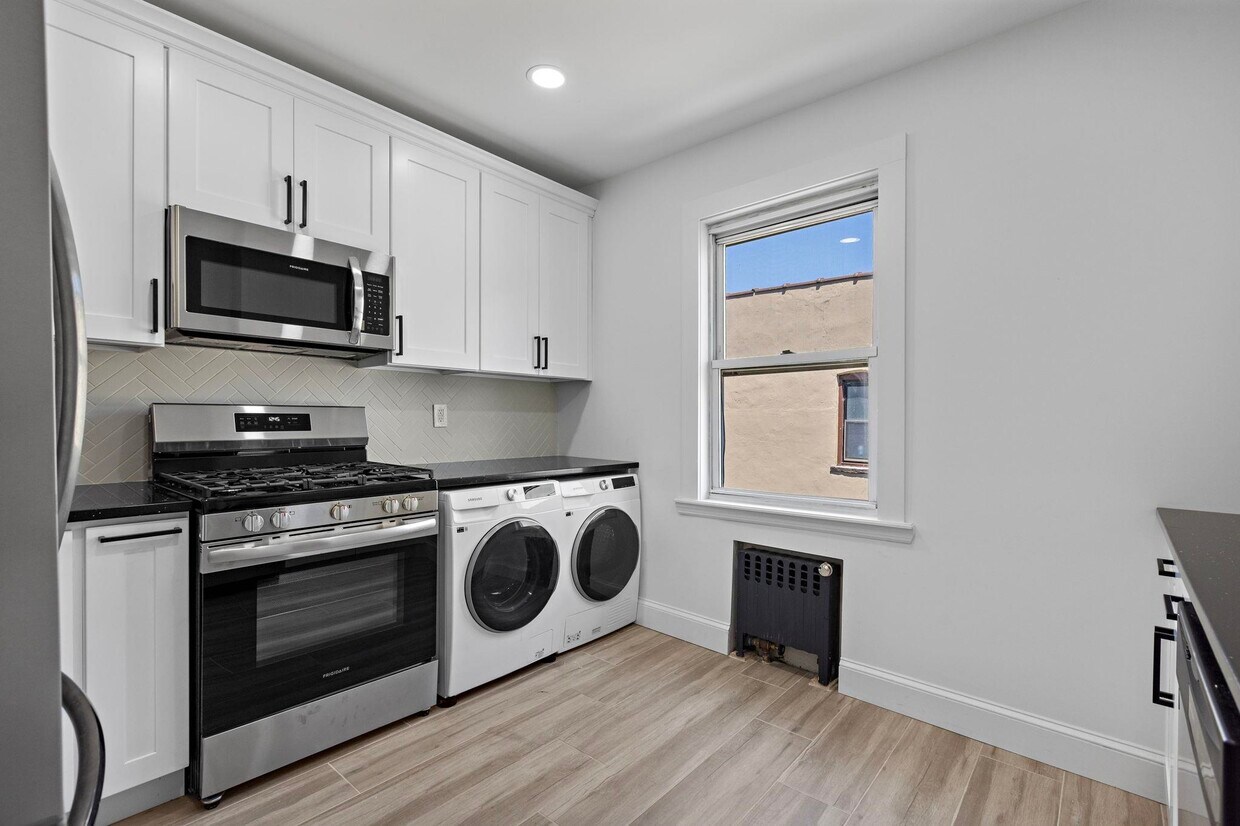 Primary Photo - 44 Highwood Terrace