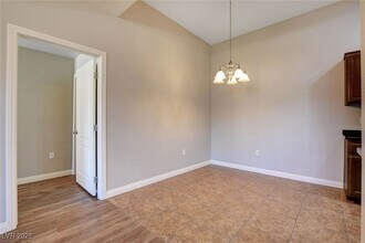 Building Photo - 8805 Jeffreys St