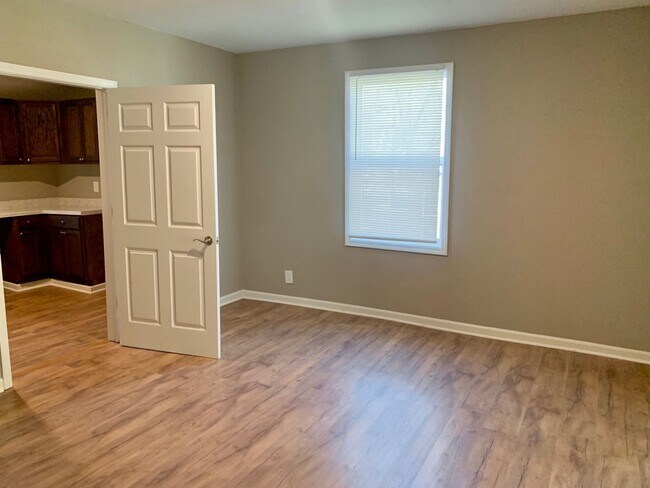 Foto del edificio - 2 Bedroom 1 Bath – For Rent!