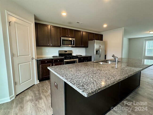 Foto del edificio - 8312 Waxhaw Hwy