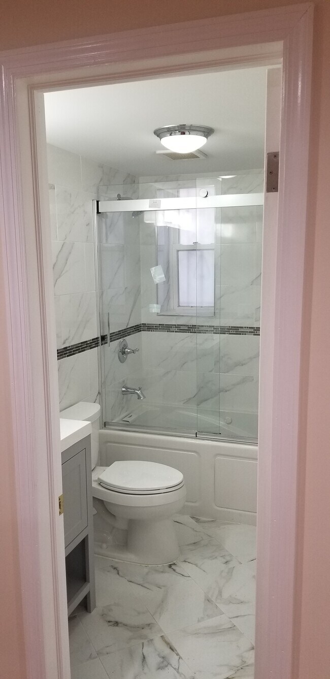 Foto del edificio - 590 E 54th St